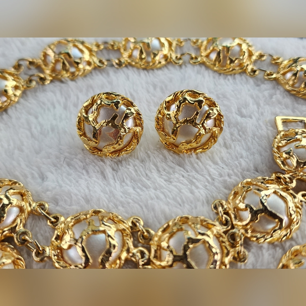 Vintage Faux Pearl Encased Medallion Gold Necklace and Earrings